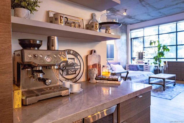 1050 Island Ave. 404, San Diego, CA 92101