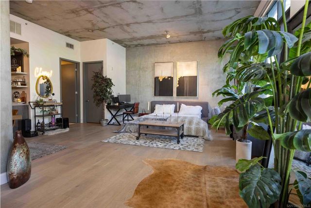 1050 Island Ave. 404, San Diego, CA 92101