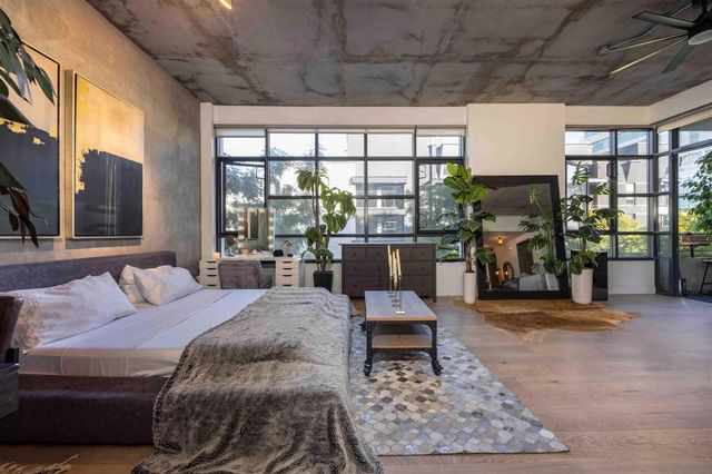 1050 Island Ave. 404, San Diego, CA 92101