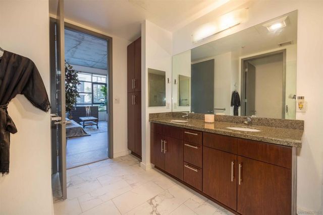 1050 Island Ave. 404, San Diego, CA 92101