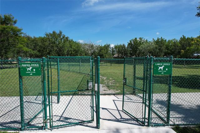 15404 SW 175th St, Miami, FL 33187