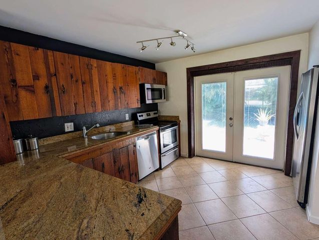 1450 NE 30TH Street, Pompano Beach, FL 33064