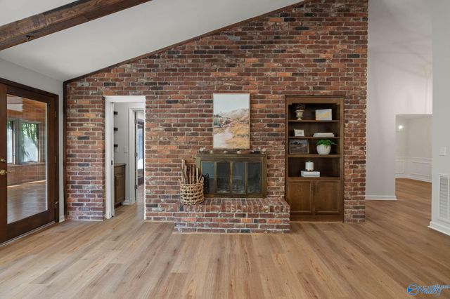 7901 Mcintosh Circle SE, Huntsville, AL 35802