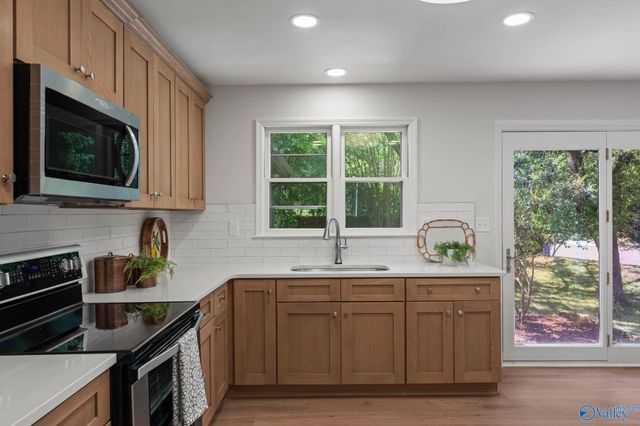 7901 Mcintosh Circle SE, Huntsville, AL 35802