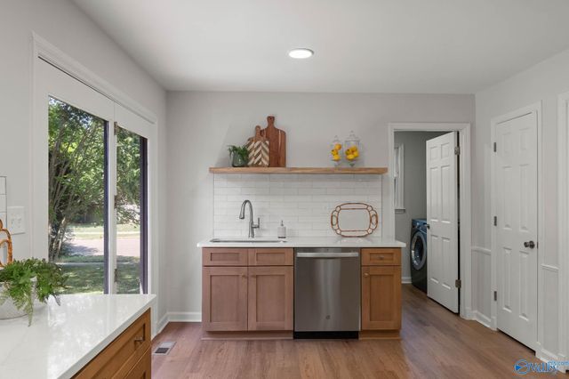 7901 Mcintosh Circle SE, Huntsville, AL 35802