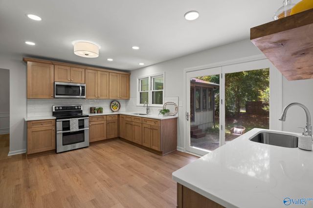 7901 Mcintosh Circle SE, Huntsville, AL 35802