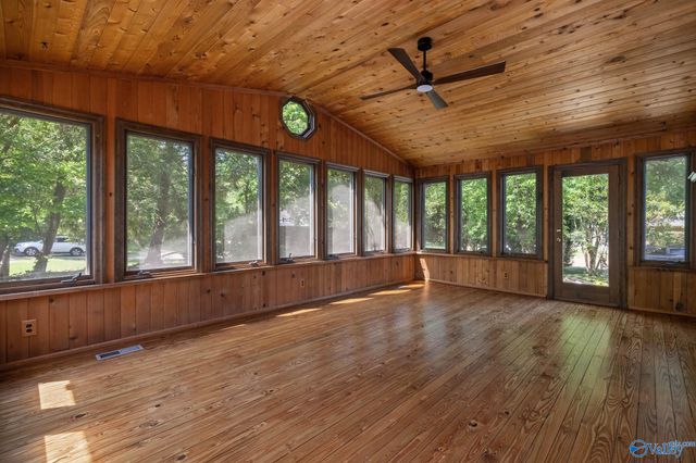 7901 Mcintosh Circle SE, Huntsville, AL 35802