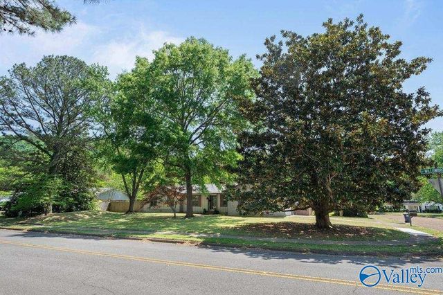 7901 Mcintosh Circle SE, Huntsville, AL 35802