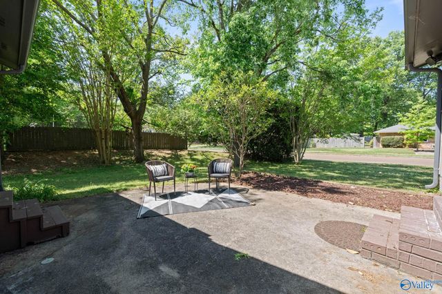 7901 Mcintosh Circle SE, Huntsville, AL 35802