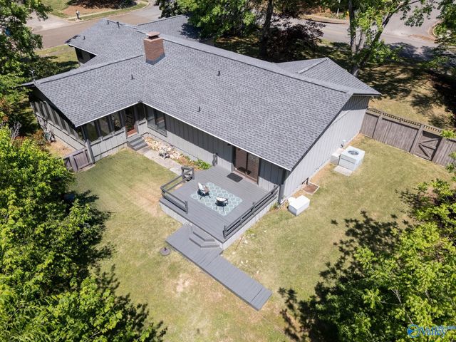 7901 Mcintosh Circle SE, Huntsville, AL 35802