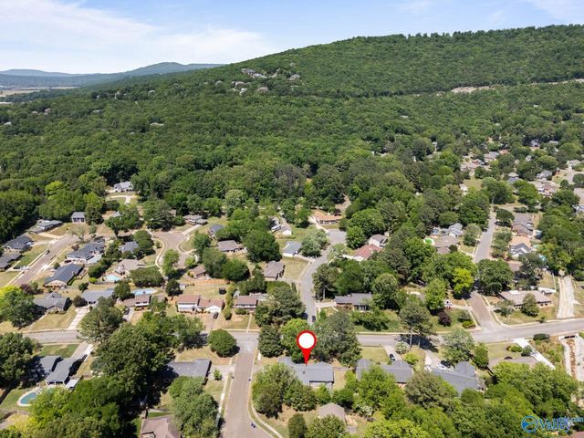 7901 Mcintosh Circle SE, Huntsville, AL 35802