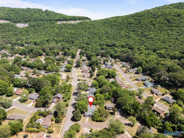 7901 Mcintosh Circle SE, Huntsville, AL 35802