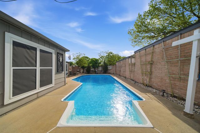 7346 Camino Verde Drive, Houston, TX 77083