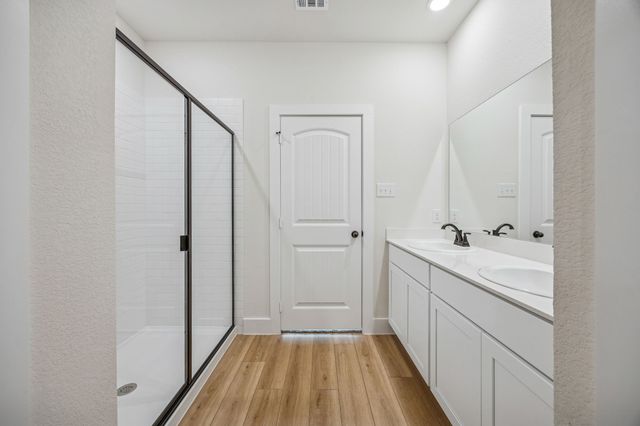 2900 Woodbrook Drive, Sherman, TX 75092