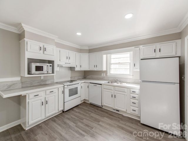 814 Wilbrown Circle, Charlotte, NC 28217