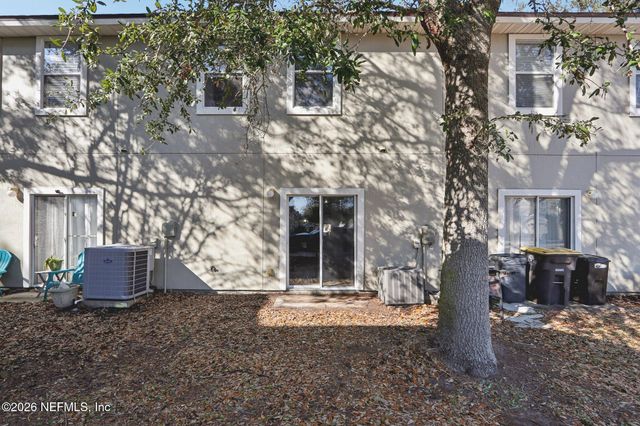 4795 PLAYPEN Drive, Jacksonville, FL 32210