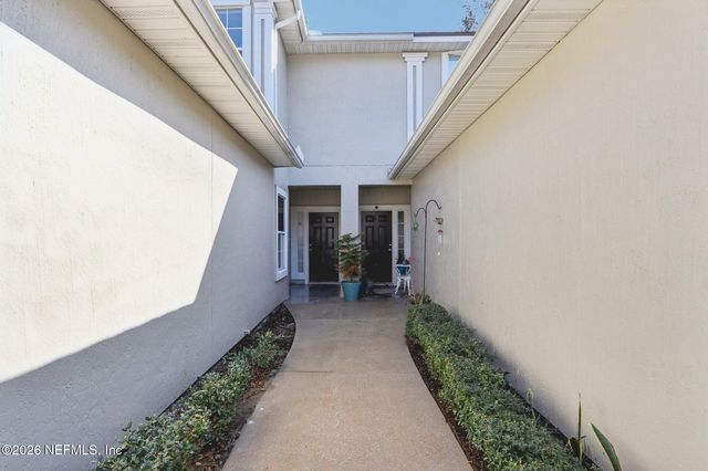 4795 PLAYPEN Drive, Jacksonville, FL 32210