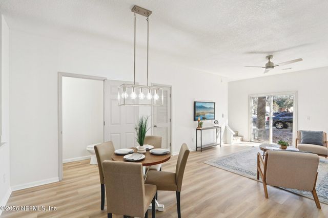 4795 PLAYPEN Drive, Jacksonville, FL 32210