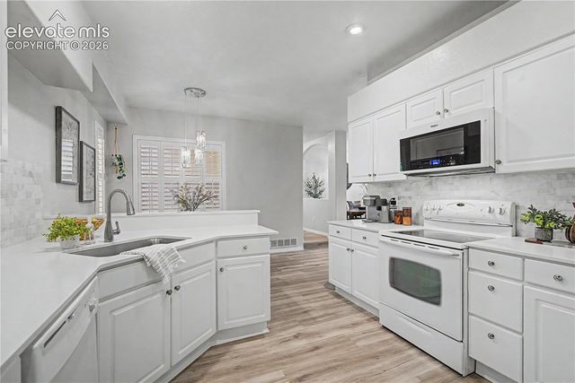 4475 Songglen Circle, Colorado Springs, CO 80906