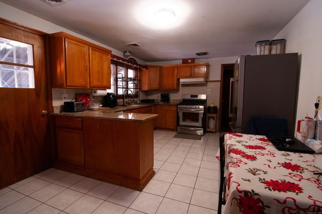 30 Adeline Avenue, Bristol, CT 06010