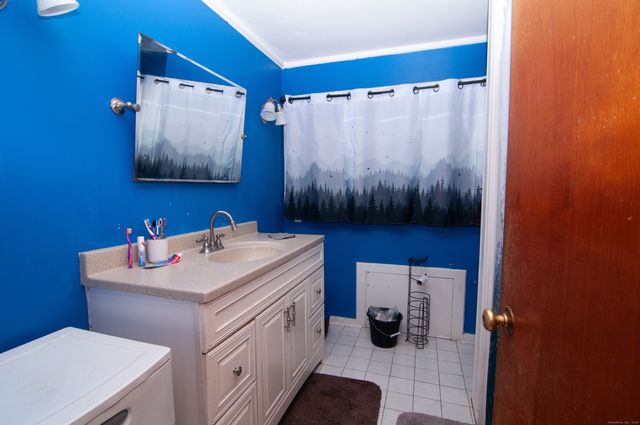 30 Adeline Avenue, Bristol, CT 06010