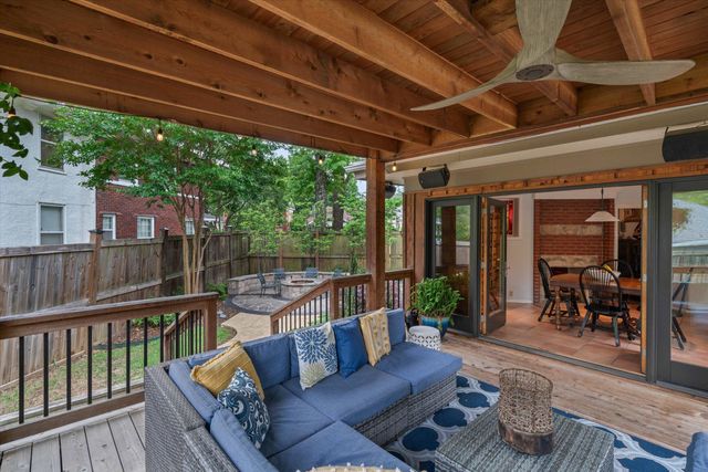 1620 CARR AVE, Memphis, TN 38104