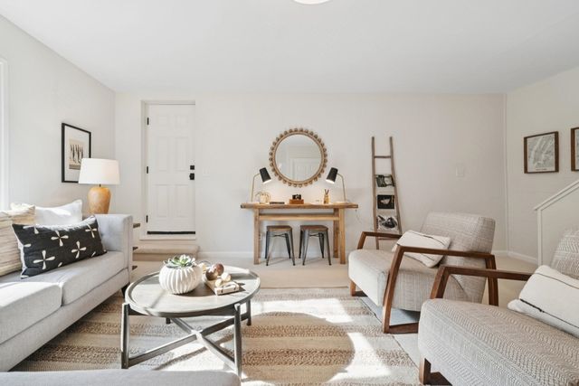 6308 6308 Heather Ridge, Oakland, CA 94611