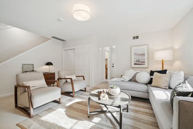 6308 6308 Heather Ridge, Oakland, CA 94611