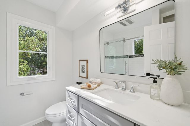 6308 6308 Heather Ridge, Oakland, CA 94611