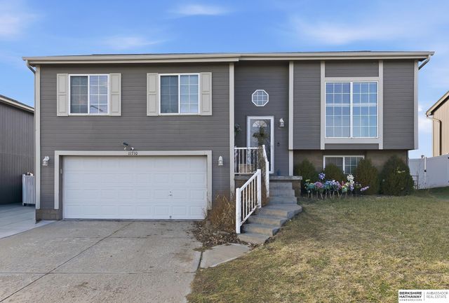 11710 S 209th Avenue, Gretna, NE 68028