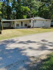 220 Ramp Way, Trinity, TX 75862