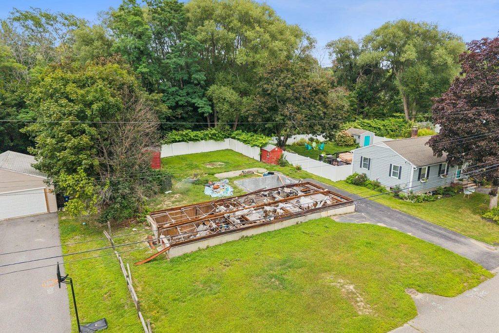 22 Cleveland Street, Saco, ME 04072 — exterior