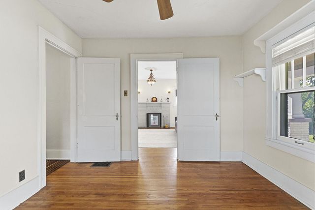 922 W BROADWAY, Columbia, MO 65203