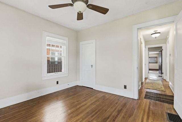 922 W BROADWAY, Columbia, MO 65203