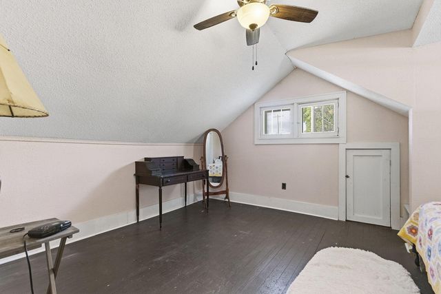 922 W BROADWAY, Columbia, MO 65203