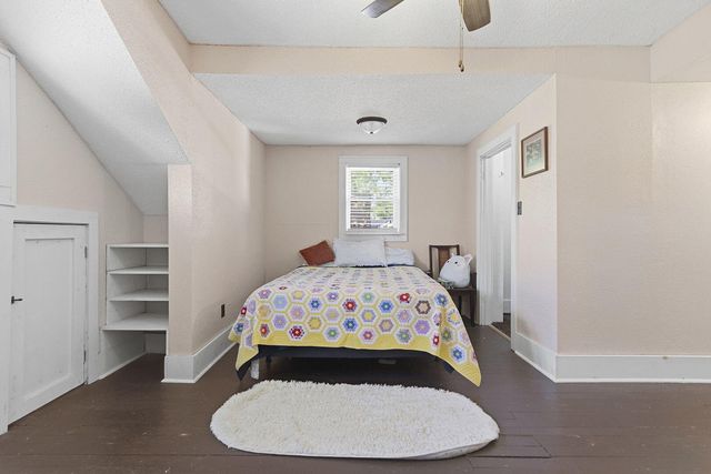 922 W BROADWAY, Columbia, MO 65203
