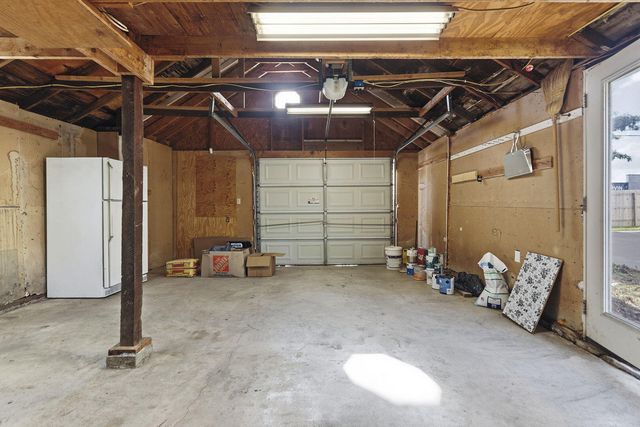 922 W BROADWAY, Columbia, MO 65203