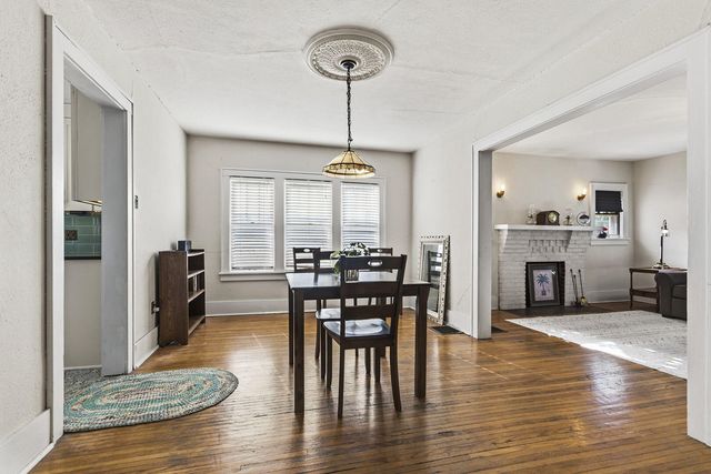 922 W BROADWAY, Columbia, MO 65203