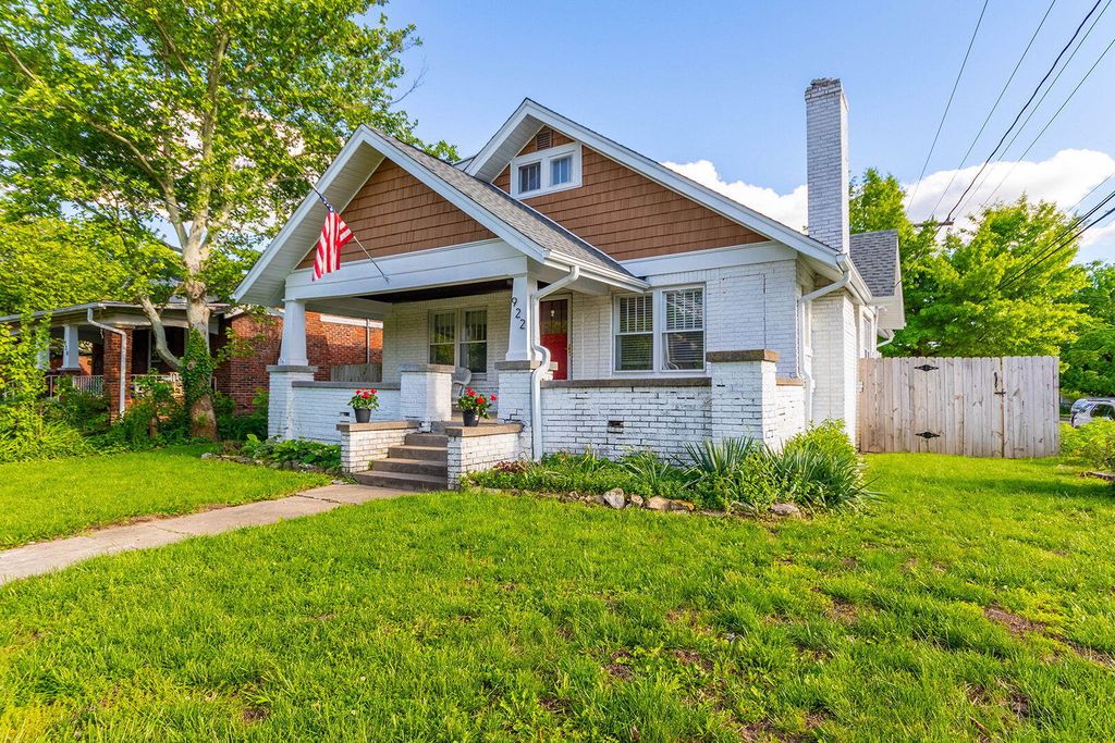 922 W BROADWAY, Columbia, MO 65203