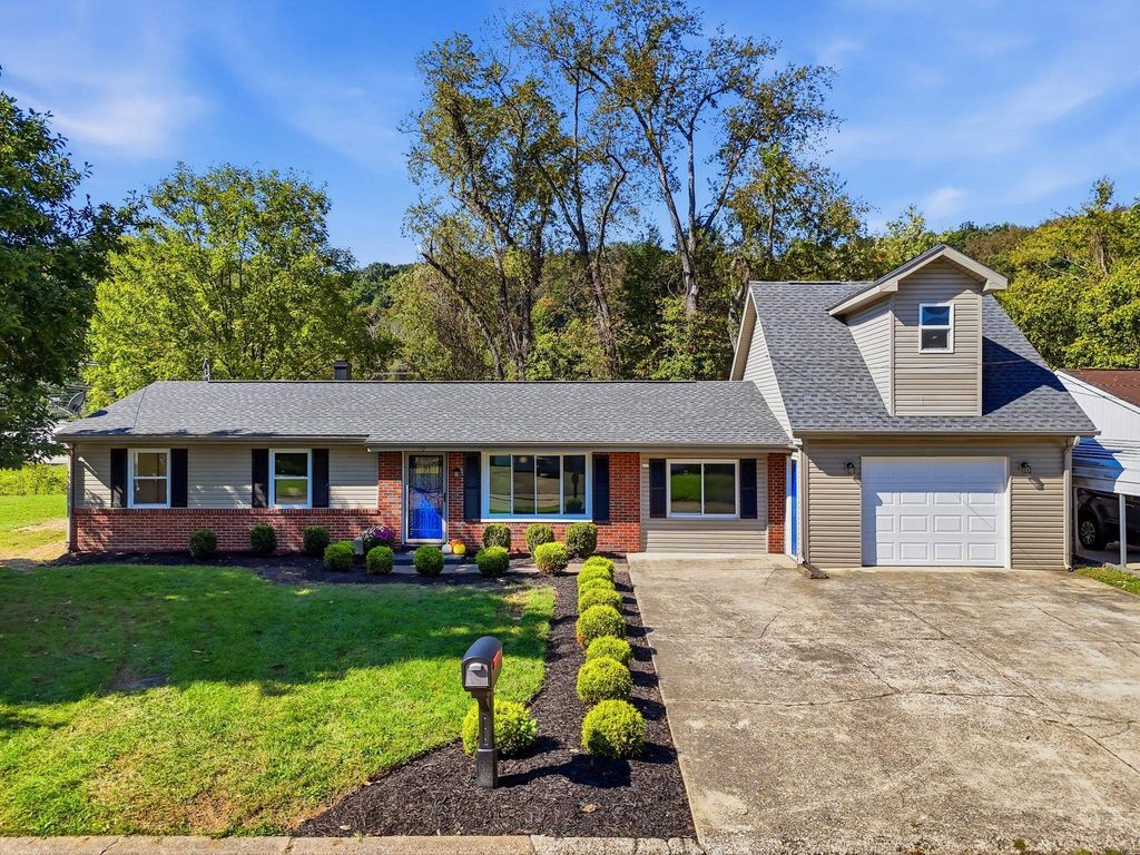 30 Steiner Boulevard, Barboursville, WV 25504