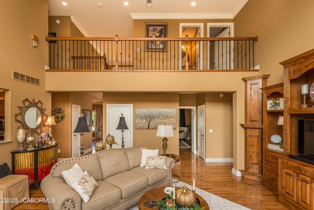 105 SUMMERHILL DRIVE, Jefferson City, MO 65109