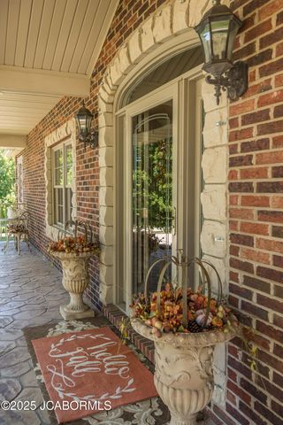 105 SUMMERHILL DRIVE, Jefferson City, MO 65109