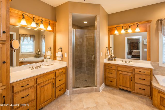 105 SUMMERHILL DRIVE, Jefferson City, MO 65109