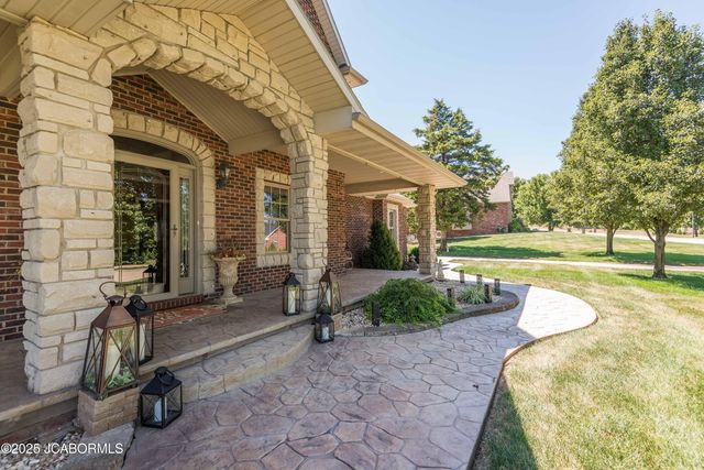 105 SUMMERHILL DRIVE, Jefferson City, MO 65109