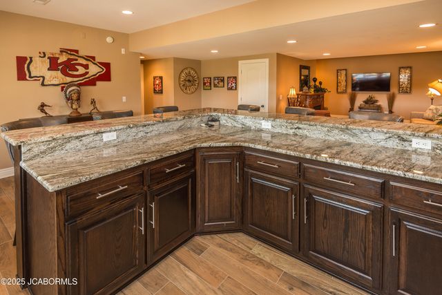 105 SUMMERHILL DRIVE, Jefferson City, MO 65109