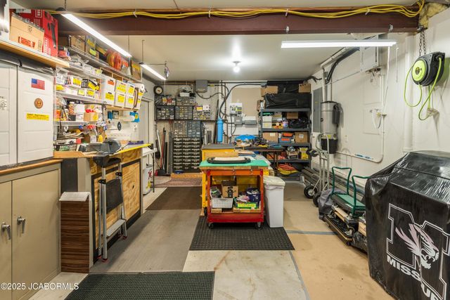 105 SUMMERHILL DRIVE, Jefferson City, MO 65109