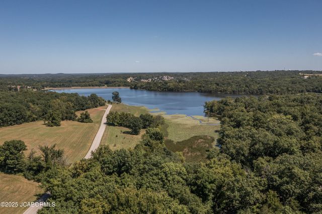 105 SUMMERHILL DRIVE, Jefferson City, MO 65109