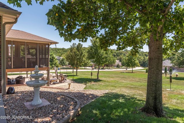 105 SUMMERHILL DRIVE, Jefferson City, MO 65109