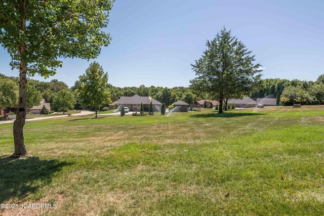 105 SUMMERHILL DRIVE, Jefferson City, MO 65109