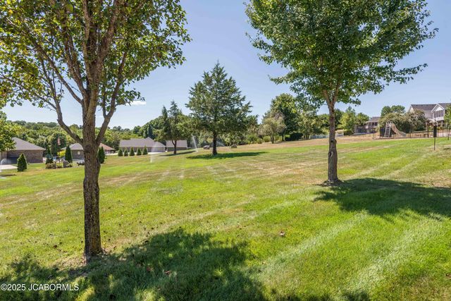 105 SUMMERHILL DRIVE, Jefferson City, MO 65109